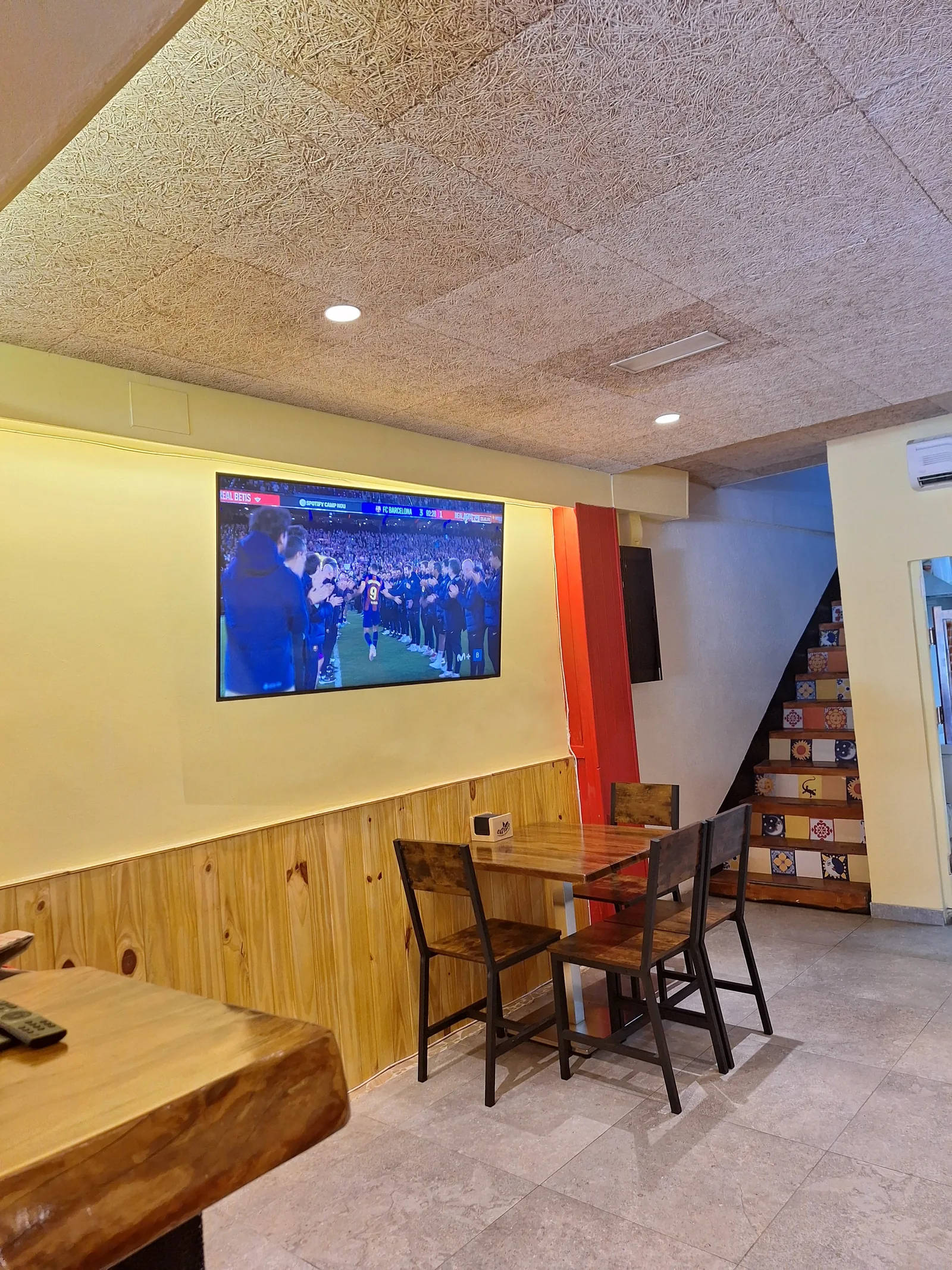 Interior of Che Taco Comida Mexicana Valencia